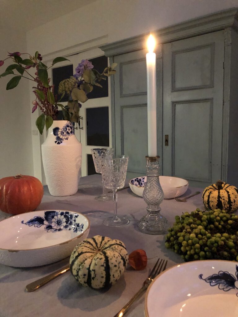 herfsttafel, tafel decoratie, herfst tafel, tafel aankleding